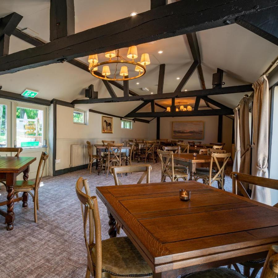 High Corner Inn Godshill  Eksteriør billede