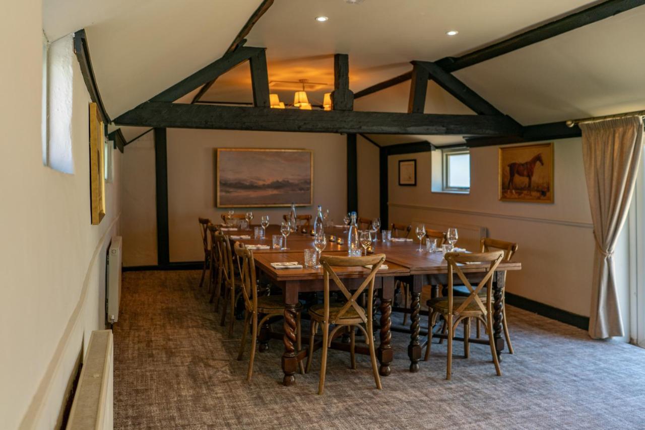 High Corner Inn Godshill  Eksteriør billede
