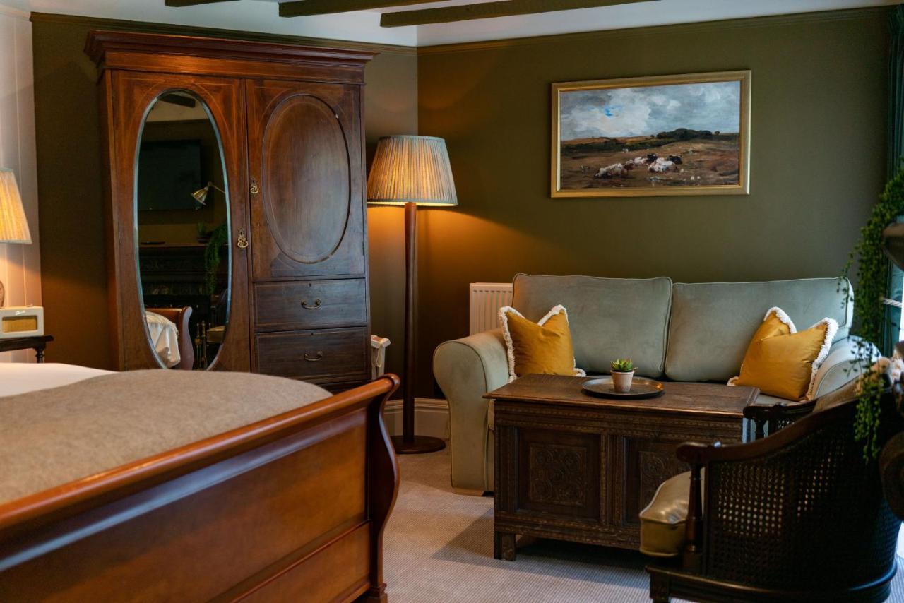 High Corner Inn Godshill  Eksteriør billede